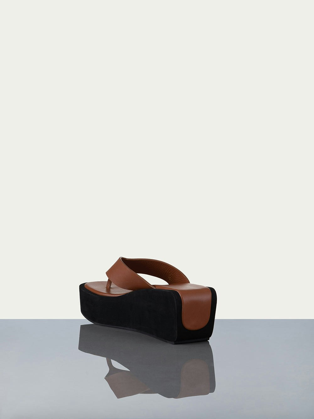 shoe back view alt:hover alt:fit2